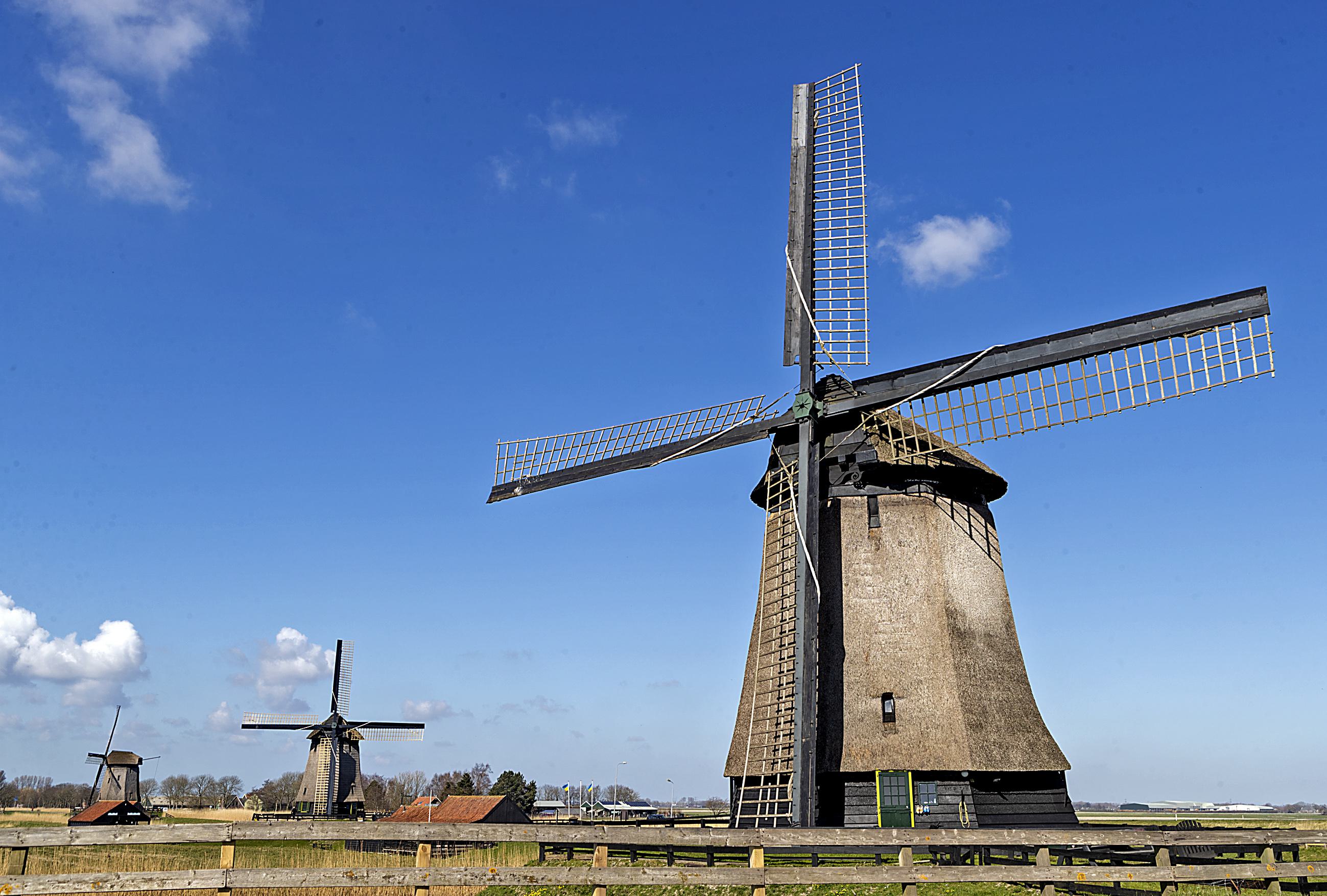 Schermer Molens Stichting blij met ruim 3,5 ton aan restauratiesubsidies. ’De fundering is doorgezak